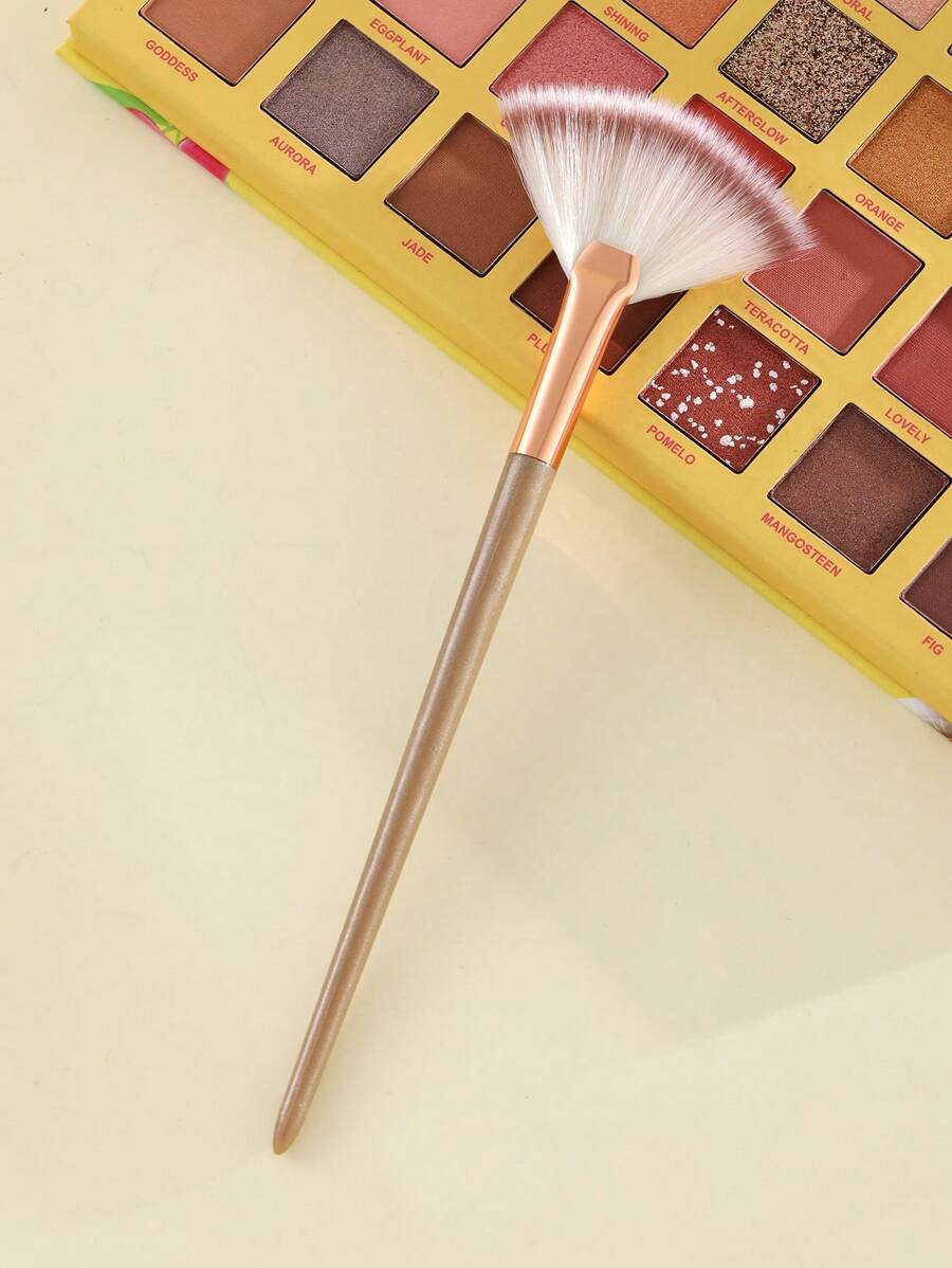 1pc Fan Shaped Makeup Brush - Coffee Brown - View 1