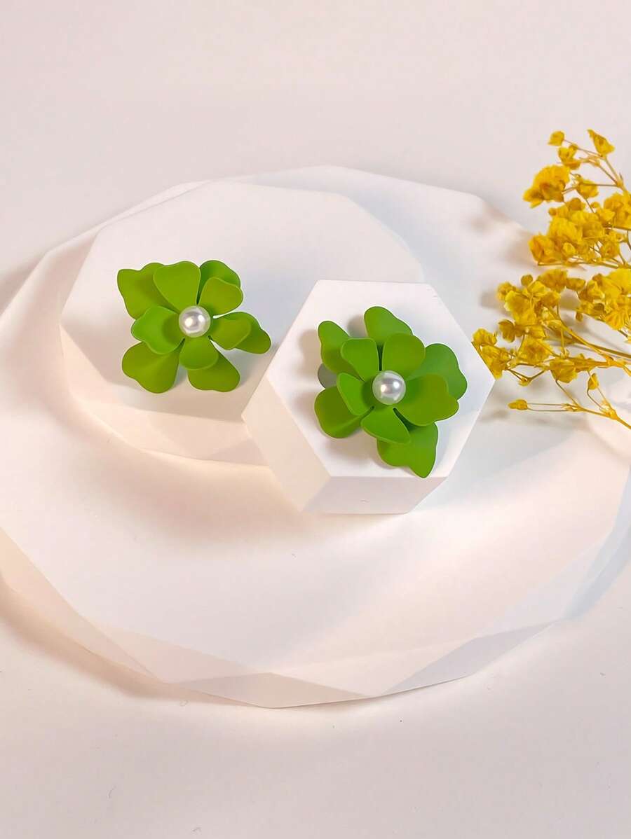 Bông tai thiết kế hoa trang trí bằng ngọc trai giả - màu xanh lá - Xem 1