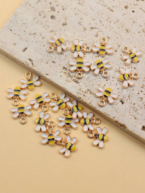 20pcs Simple Cartoon Bee Shaped Gold-plated Alloy Oil Drop Diy Jewelry Making Insect Pendant Accessories