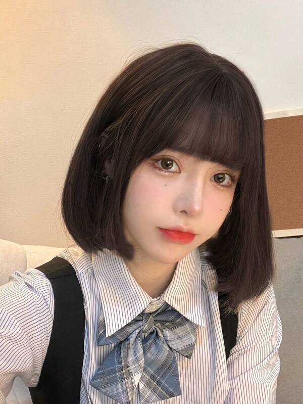 alicegarden 1 Piece Synthetic Heat-Resistant,Short Bobo Wig With Bangs In Dark Brown Wigs , 12 Inches Long, Made From Fiber, Stylish Wigs, Natural And Realistic Wig