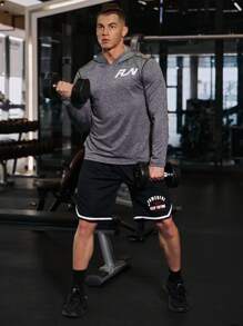 Manfinity Fitness Boyfriend Style Men Letter Graphic Contrast Binding Drawstring Waist Sports Shorts Gym Shorts Jogger Shorts - Black - View 3