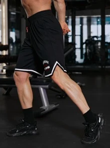 Manfinity Fitness Boyfriend Style Men Letter Graphic Contrast Binding Drawstring Waist Sports Shorts Gym Shorts Jogger Shorts - Black - View 4