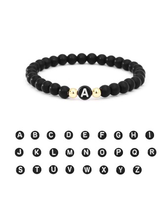 1 件男士黑色霧面石頭字母串珠手鍊