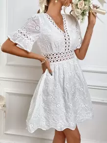 SHEIN Frenchy Đầm Tranh thêu Cắt ra Dải chun màu trơn Boho - trắng - Xem 6