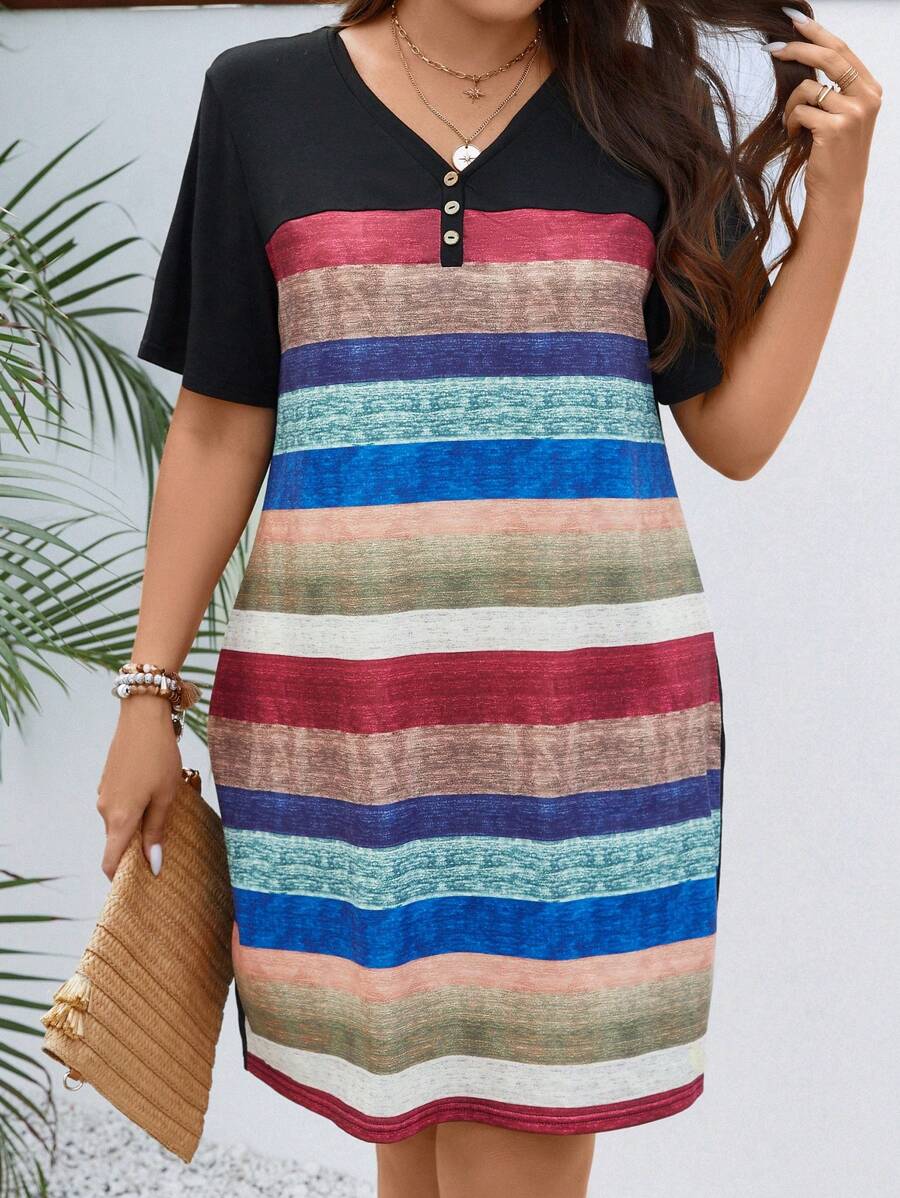 SHEIN LUNE 大碼撞色紐扣細節T恤洋裝 - 彩色 - 查看 1