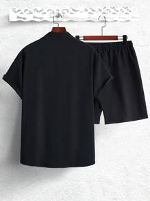 Manfinity Homme Men Slogan Graphic Shirt & Drawstring Waist Shorts Without Tee - Black - View 2