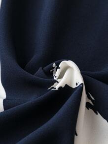 SHEIN LUNE Plus Brush Print Tunic Dress - Navy Blue - View 3