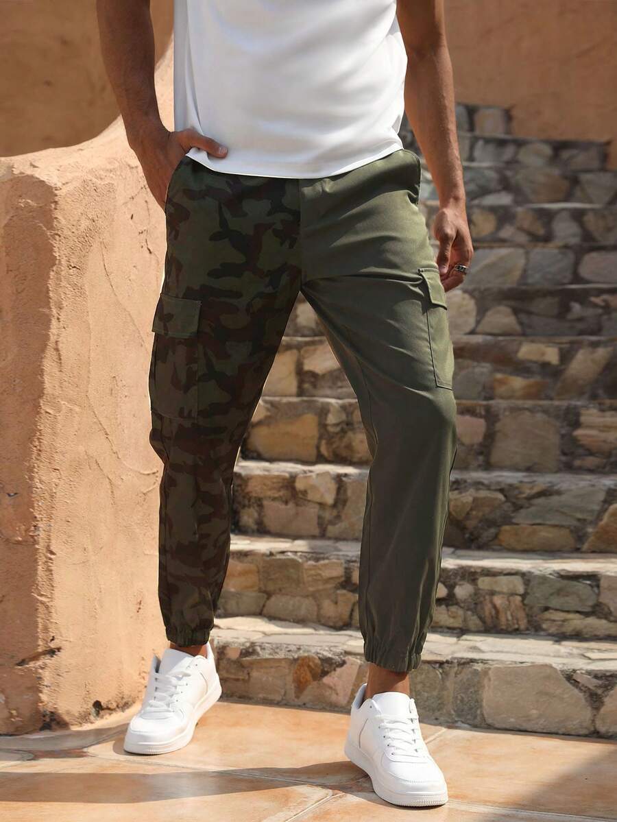 Manfinity Men Camo Print Flap Pocket Side Cargo Trousers - Army Green - View 1
