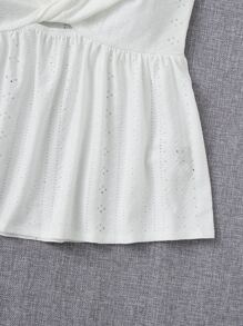 SHEIN EZwear 孔眼刺绣扭纹前开衩抹胸白色上衣 - 白色 - 查看 4