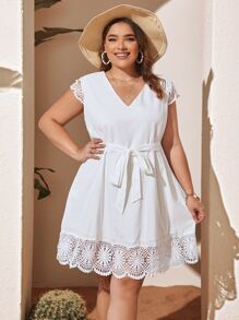 SHEIN VCAY 大碼拼接水溶蕾絲繫腰帶洋裝 - 白色 - 查看 3