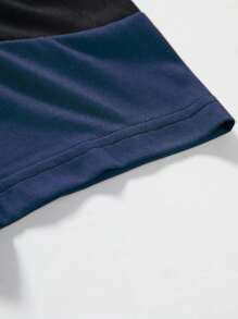 Manfinity Homme Men Letter Graphic Two Tone Tee & Drawstring Waist Shorts - Multicolor - View 4