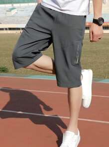 男士字母圖案斜口袋短褲 - 深灰色 - 查看 3