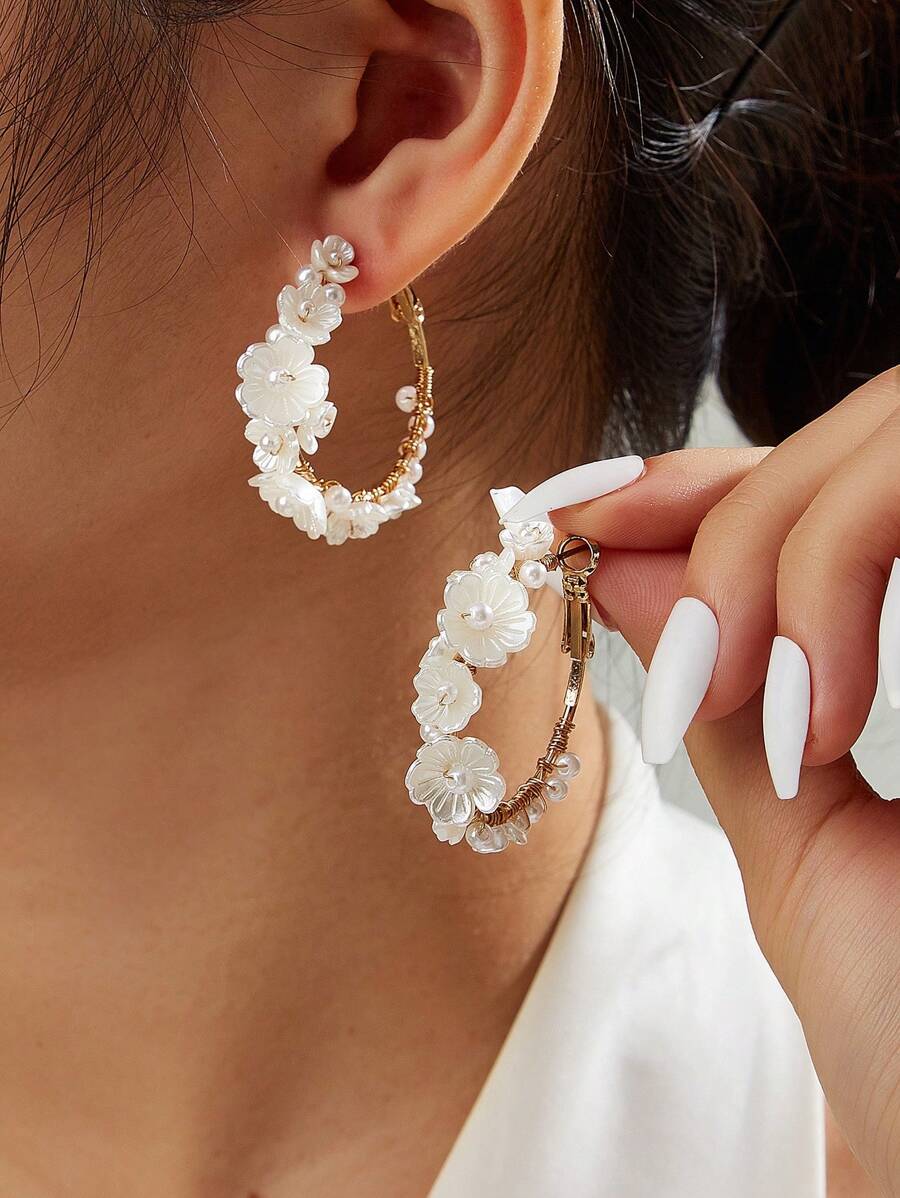 Flower & Faux Pearl Decor Hoop Earrings Valentines - White - View 1