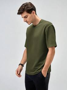 Manfinity NiteLyfe 男士百搭休闲纯色落肩 T 恤 - 軍綠色 - 查看 6