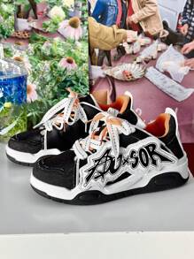 運動板鞋適用於男士字母貼飾繫帶運動鞋