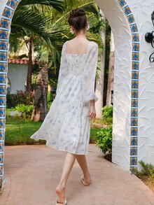 Floral Print Ruched Bust Lantern Sleeve Dress - Blue and White - View 2