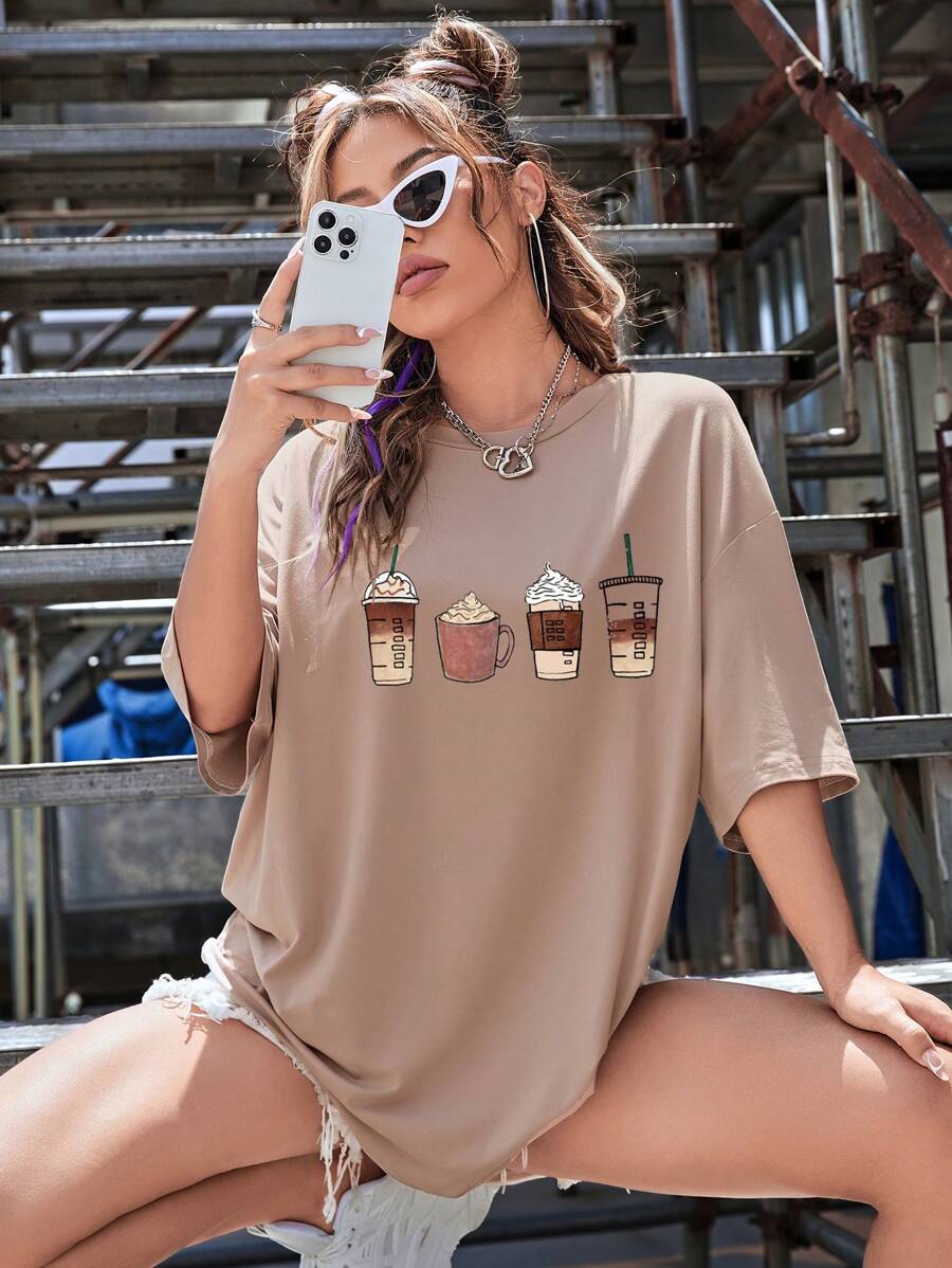 INAWLY Áo thun oversize in hình cà phê trễ vai, áo thun họa tiết cho nữ, unisex - Màu be - Xem 1