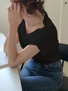 DAZY Camiseta Sólida Con Cuello Asimétrico Y Hombros Fruncidos