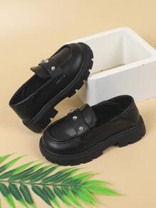 女孩鉚釘裝飾平底人造皮革時尚平底鞋