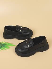 女孩鉚釘裝飾平底人造皮革時尚平底鞋