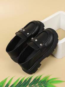 女孩鉚釘裝飾平底人造皮革時尚平底鞋