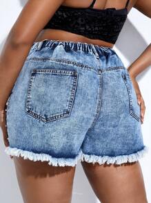 SHEIN SXY 大碼珍珠串珠毛邊牛仔短褲 - 淺色水洗藍 - 查看 2