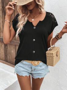 SHEIN LUNE 蕾絲拼接前紐扣蝙蝠袖T恤 - 黑色 - 查看 4