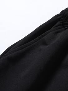 Manfinity Homme 男士雙色字母圖案T恤和腰部抽繩短褲 - 黑與白 - 查看 6