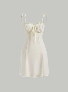 SHEIN MOD 素色褶邊胸部褶皺吊帶洋裝 - 米色 - 查看 1