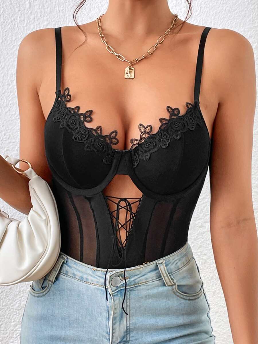 Allurite Body de tirantes con encaje en contraste con cordón delantero de malla - Negro - Ver 1