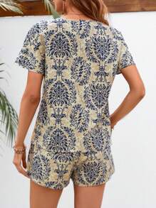 SHEIN LUNE Shorts con blusa con estampado - Caqui - Ver 2
