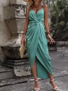 Chiquease 素色圍裹下擺緞面吊帶洋裝