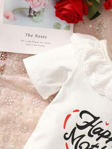 SHEIN Bebé Mono con estampado de corazón y slogan ribete con fruncido - Blanco - Ver 3