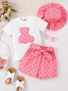 年輕女孩熊印花t恤＆字母圖形短褲