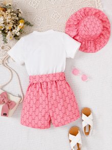 年輕女孩熊印花t恤＆字母圖形短褲