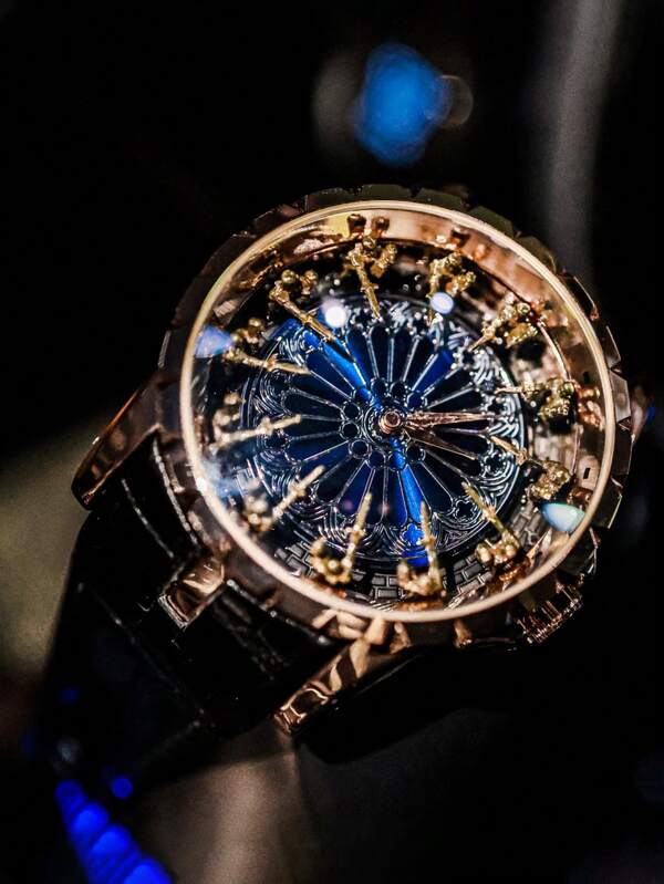 12 Round Knights Big Dial Quartz Watch For Men, Fashionable Business Casual Unique Design