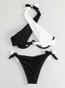 SHEIN Swim 雙色比基尼套裝十字交叉鏤空鋼圈胸罩上衣和側繫帶泳衣下裝2入組泳衣 - 黑與白 - 查看 2