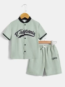 SHEIN 小男童字母圖案棒球領襯衫和短褲