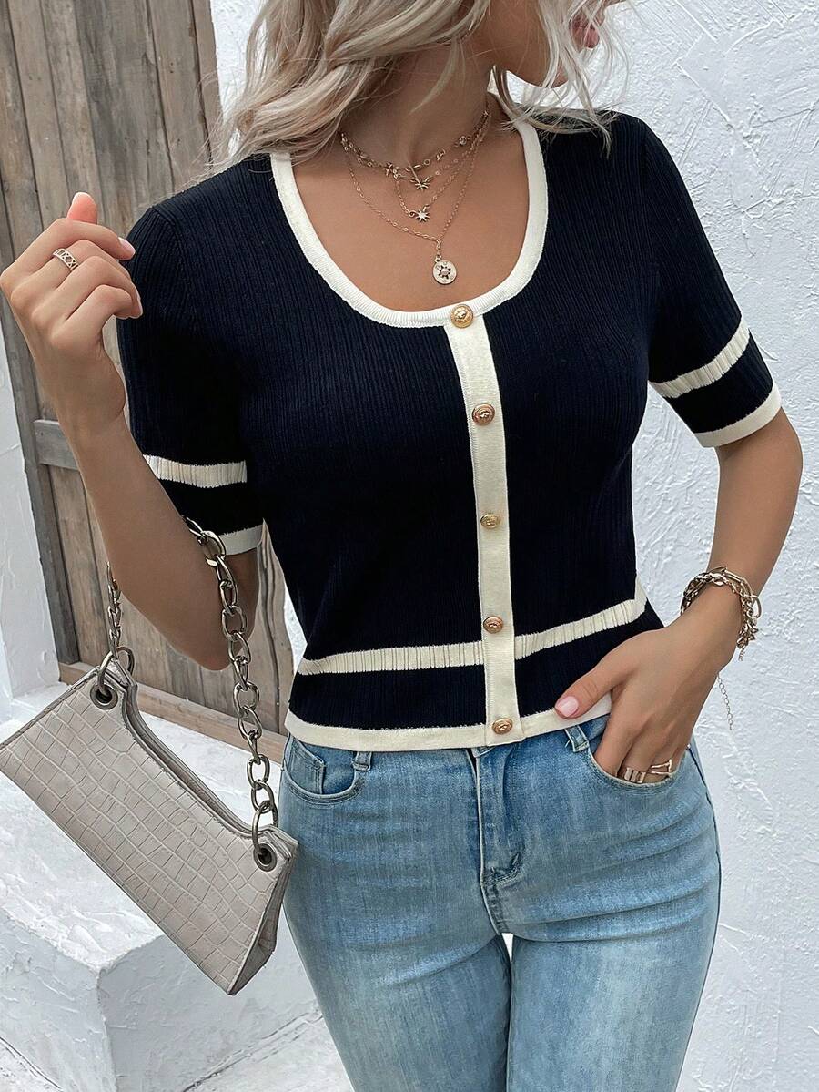 Áo thun dệt kim thời trang nữ thanh lịch, tay ngắn, cài nút, kiểu dáng ôm sát, phối màu tương phản mùa xuân/hè, phong cách tối giản cổ điển, phù hợp cho mùa tựu trường, mùa thu, phong cách đường phố thu/đông, cũng thích hợp cho các dịp Giáng sinh, Lễ Tạ ơn và Năm mới. Màu đen. - màu đen - Xem 1