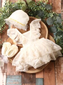SHEIN Baby Girl Newborn Photography Ruffle Lace Trim Overall Bodysuit & Hat & Shoes - Beige - View 7