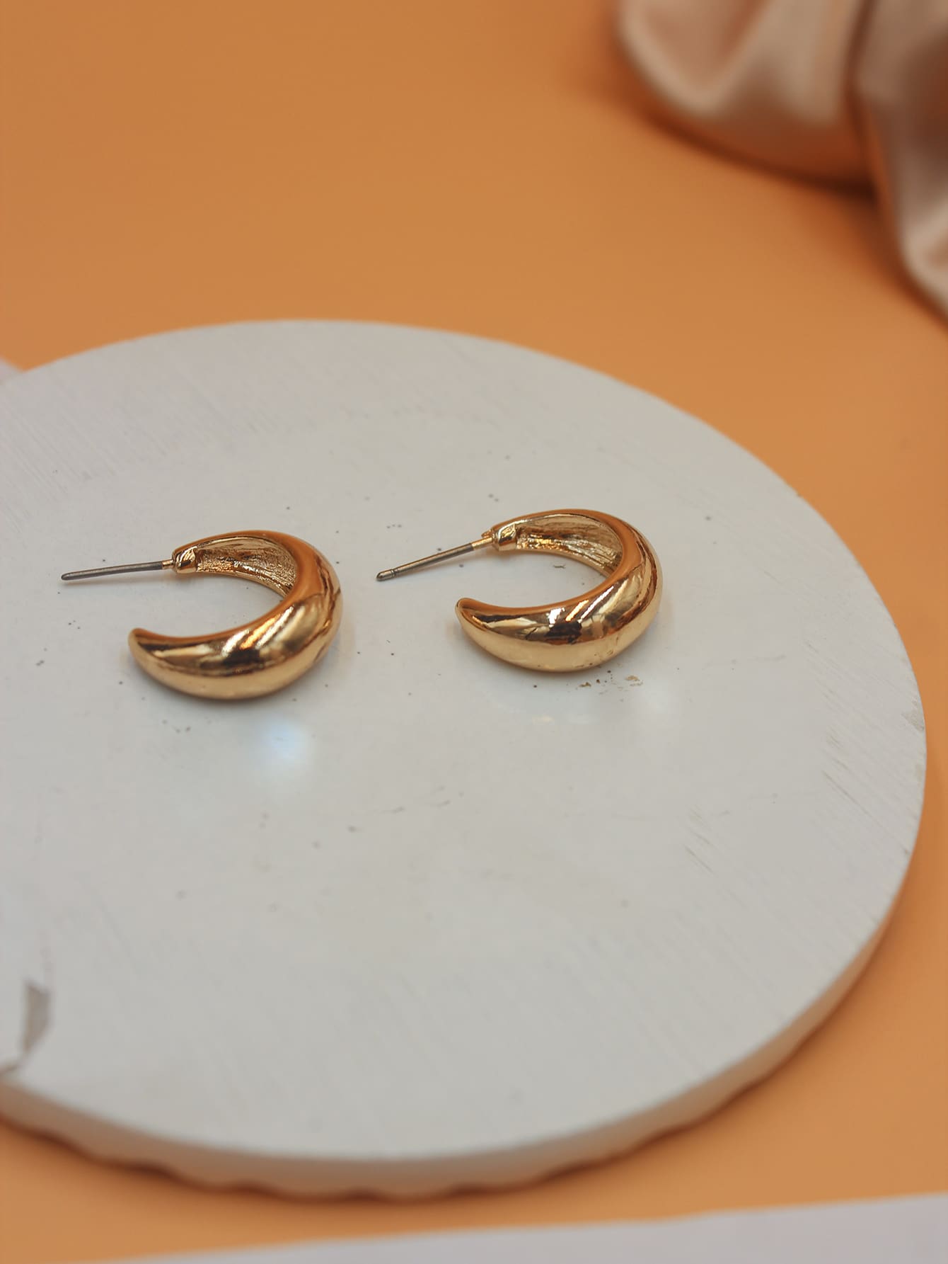 極簡開口耳環 - 金色 - 查看 1
