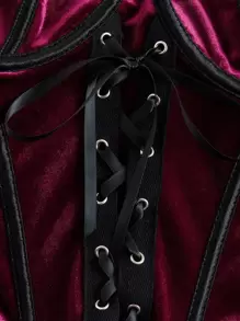 ROMWE Goth 大碼前繫帶撞色滾邊吊帶上衣