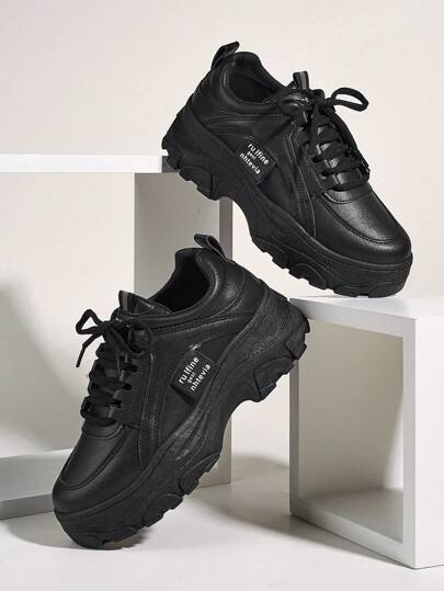 2025 Autumn Women's Thick Sole Breathable White Sneakers, Fashion Versatile Casual Sports Shoes For Students, White And Black Lace-Up Leather Waterproof Plus Size