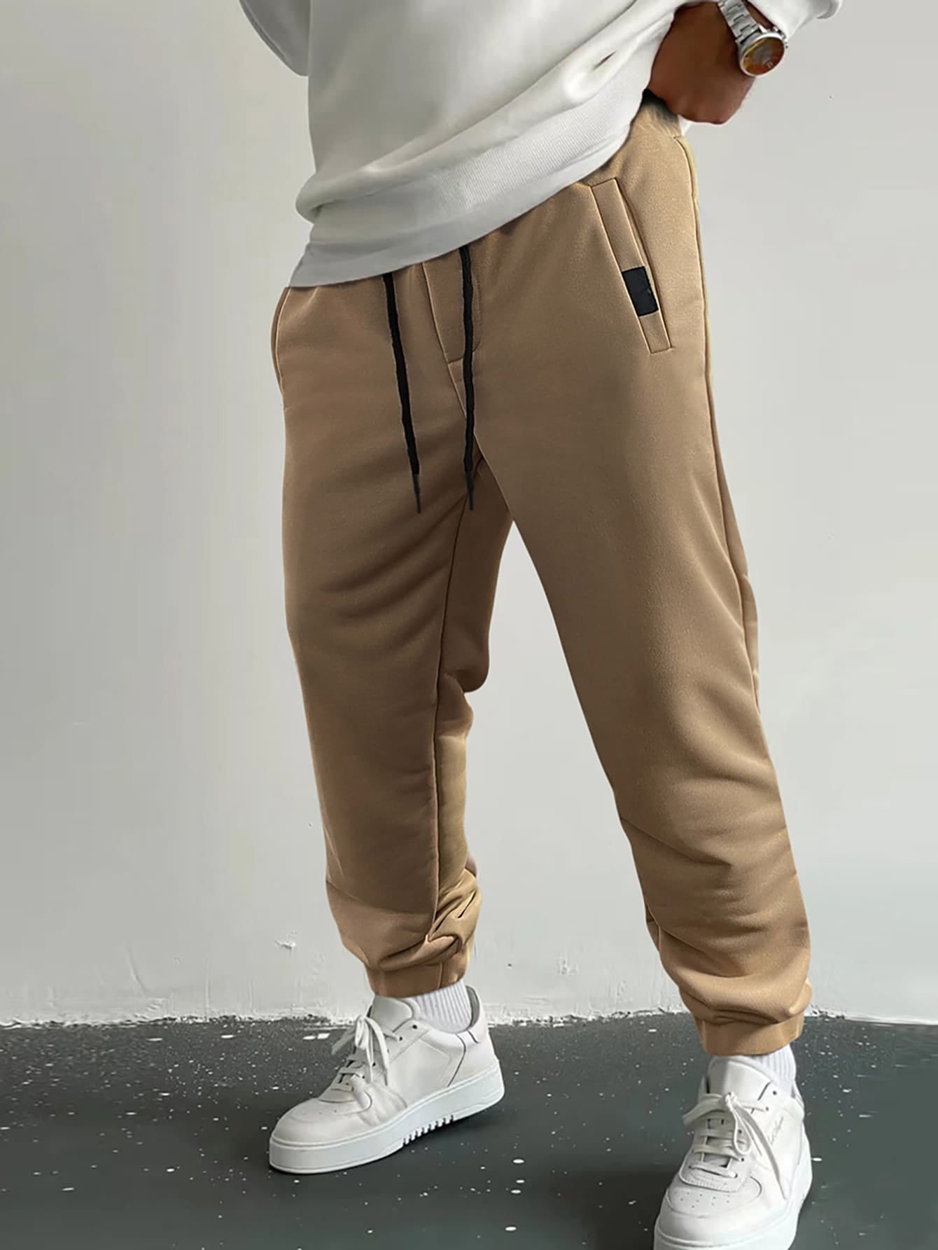 Manfinity Homme 男士貼布細節腰部抽繩衛褲 - 棕色 - 查看 1