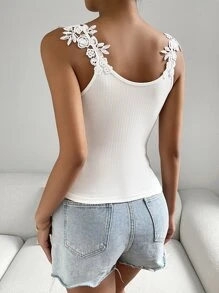 Chiquease 凸花蕾絲貼花條紋針織背心上衣 - 白色 - 查看 2