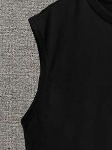 SHEIN 男孩王冠和字母圖案背心上衣