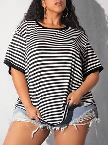 SHEIN CURVE+ 夏季加大条纹印花落肩 T 恤 - 黑與白 - 查看 1