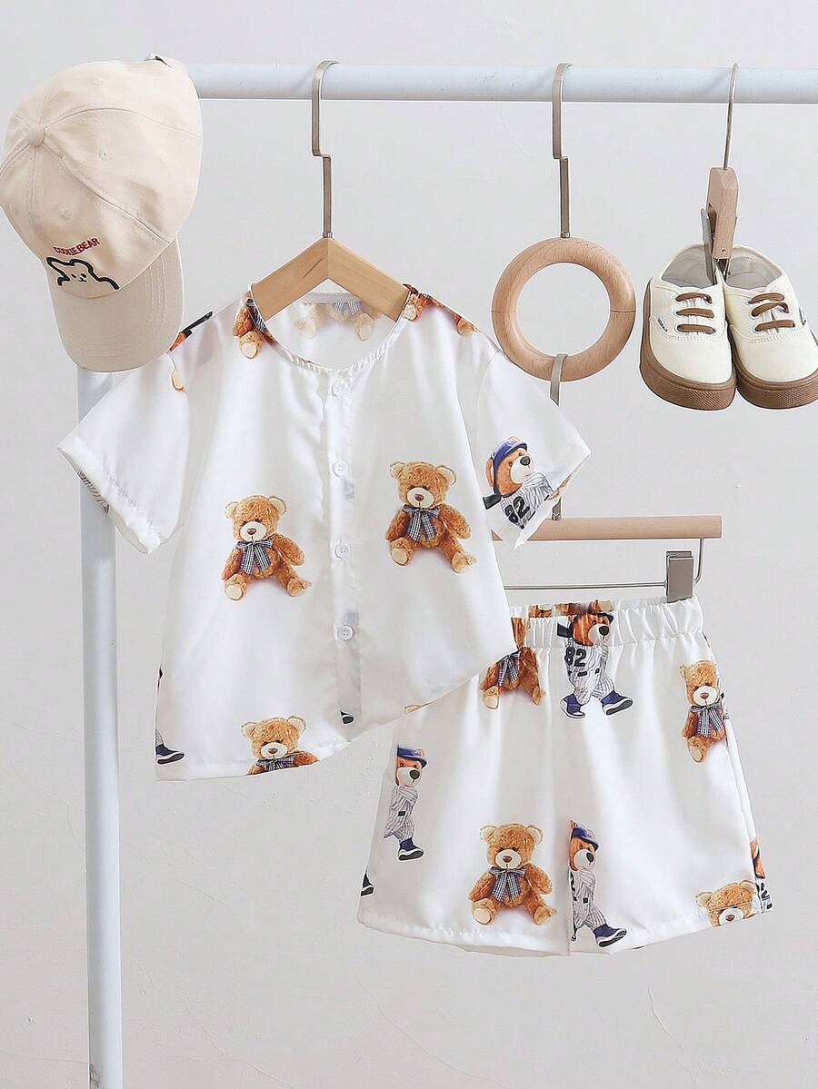 小男童小熊印花襯衫和短褲