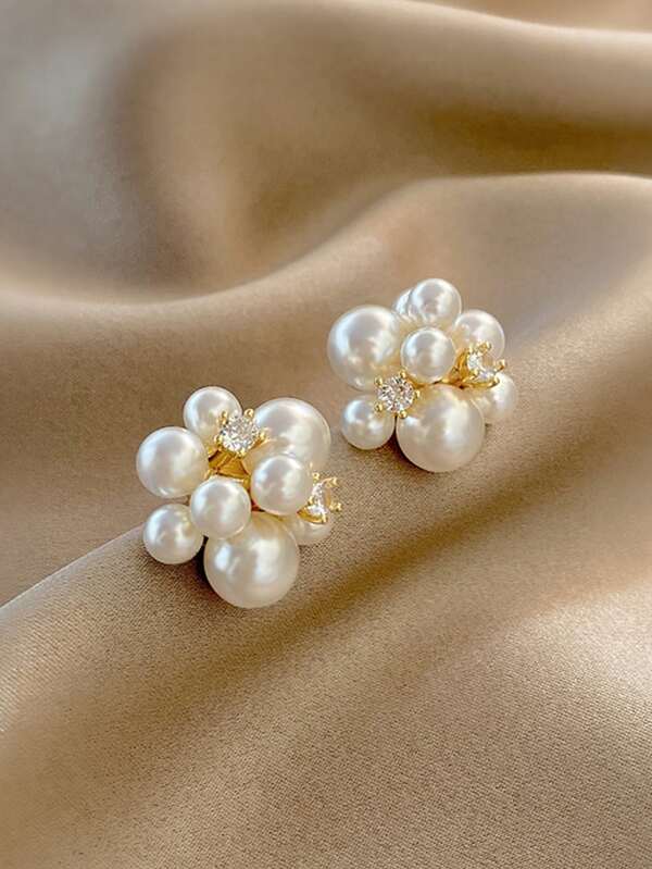 COINBUFF Cultured Faux Pearl Decor Stud Earrings
