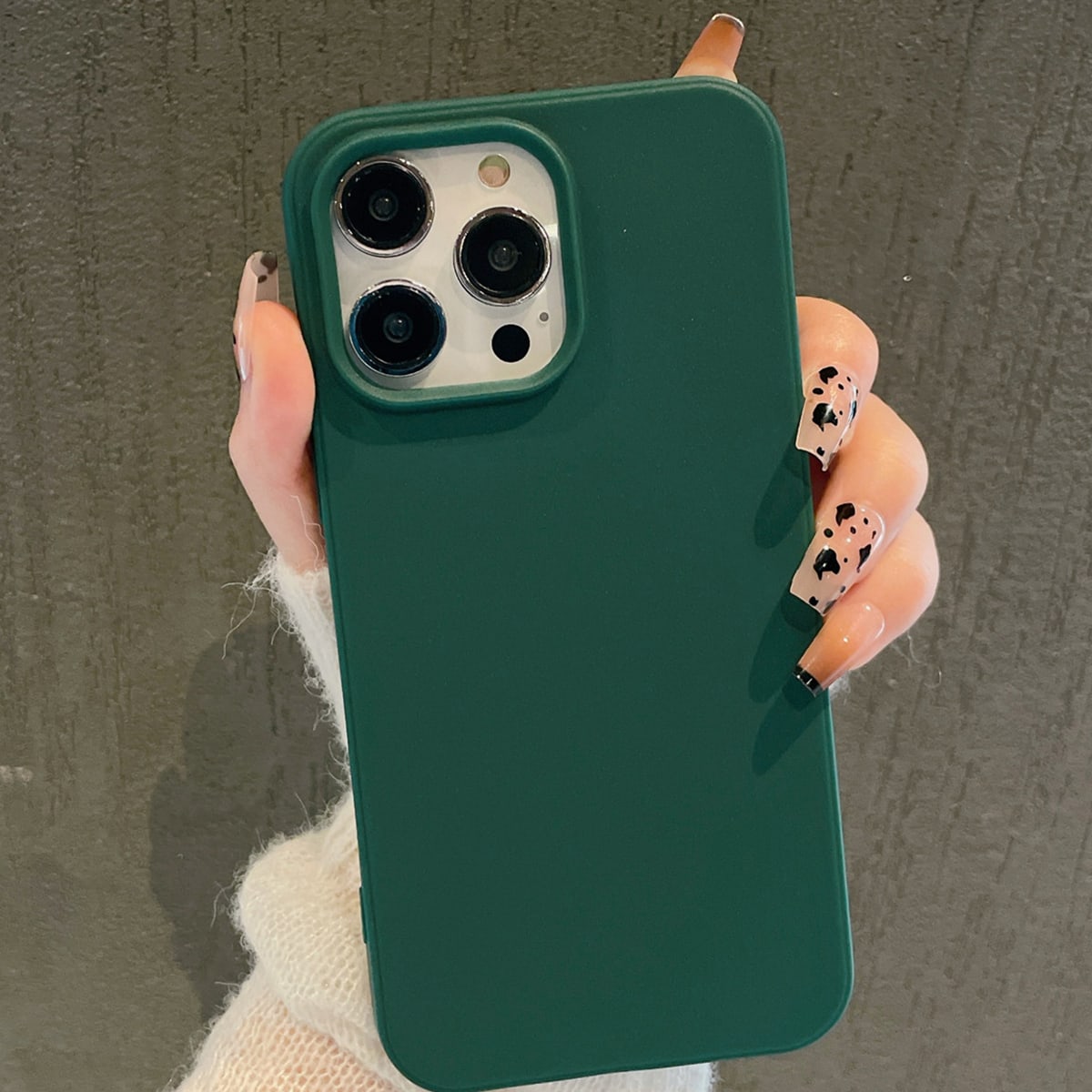 Large Pore Olive Green Candy Solid Color Phone Protective Case, Matte Creative Shockproof Phone Cover Compatible With Apple 11 12 13 14 15 16 Plus 13 Pro Max XR 16 14 Plus 14 Pro Max 13 Pro Mini Waterproof Anti-Fall Scratch Resistant